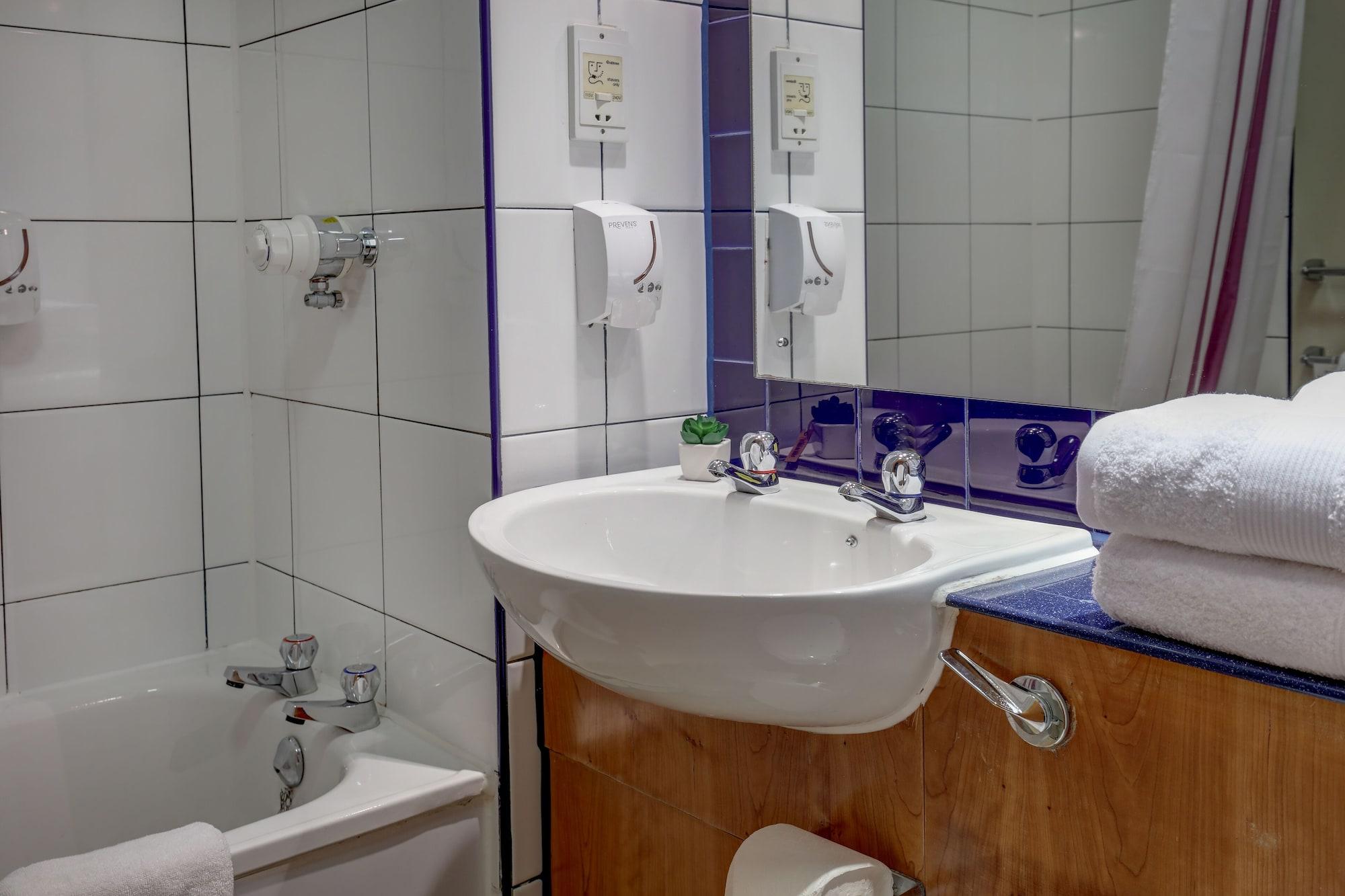 Plaza Chorley; Sure Collection By Western 3*