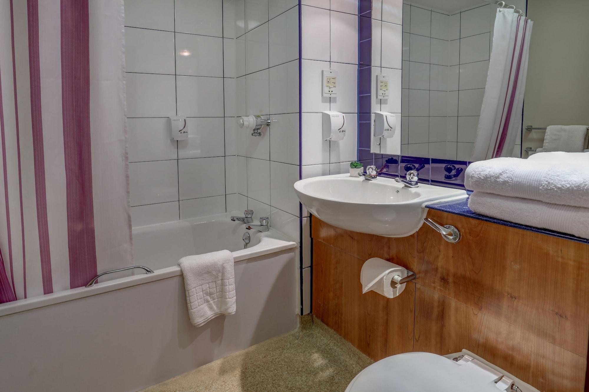Plaza Chorley; Sure Collection By Western 3*