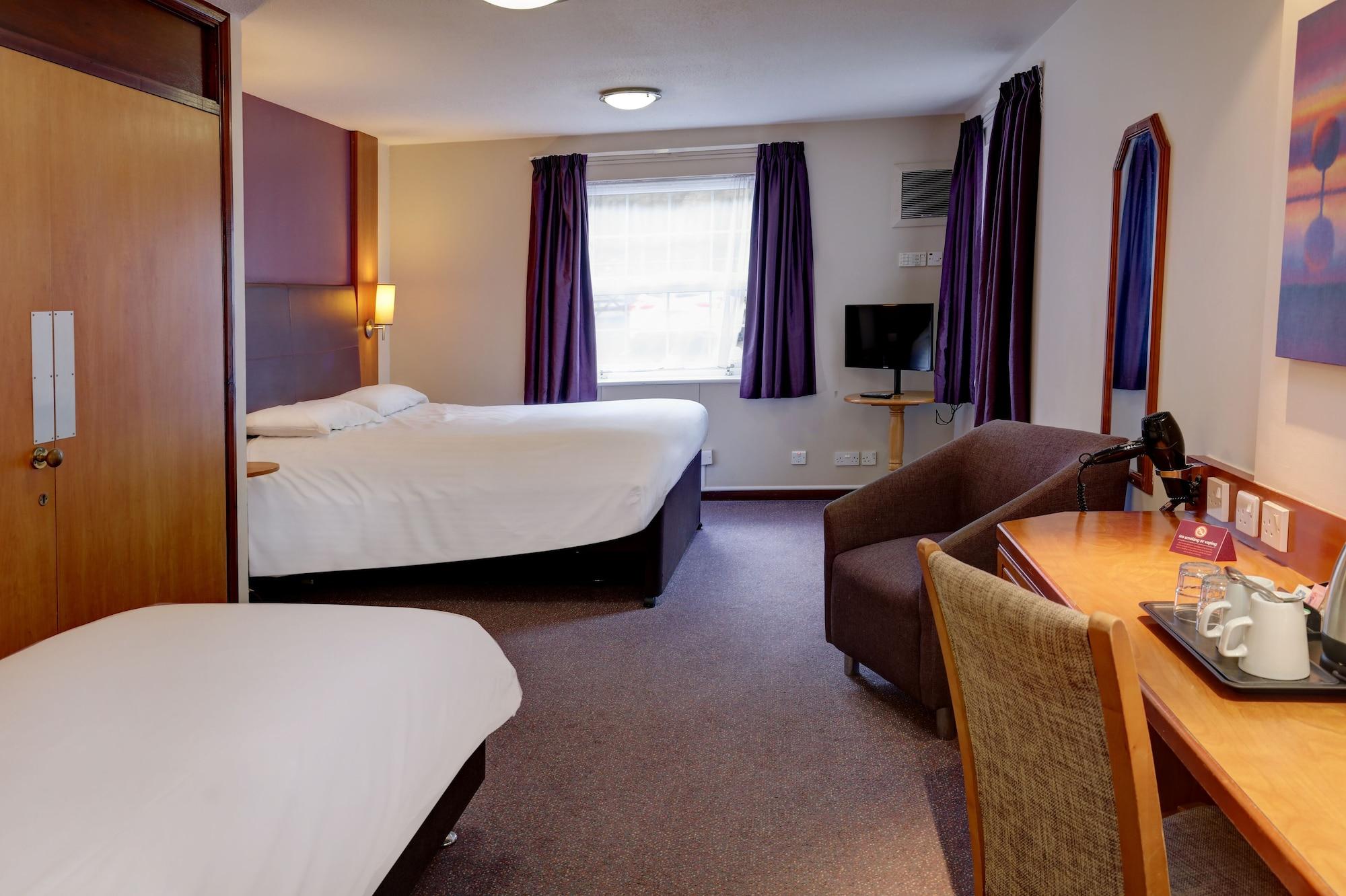 Plaza Chorley; Sure Collection By Western 3*