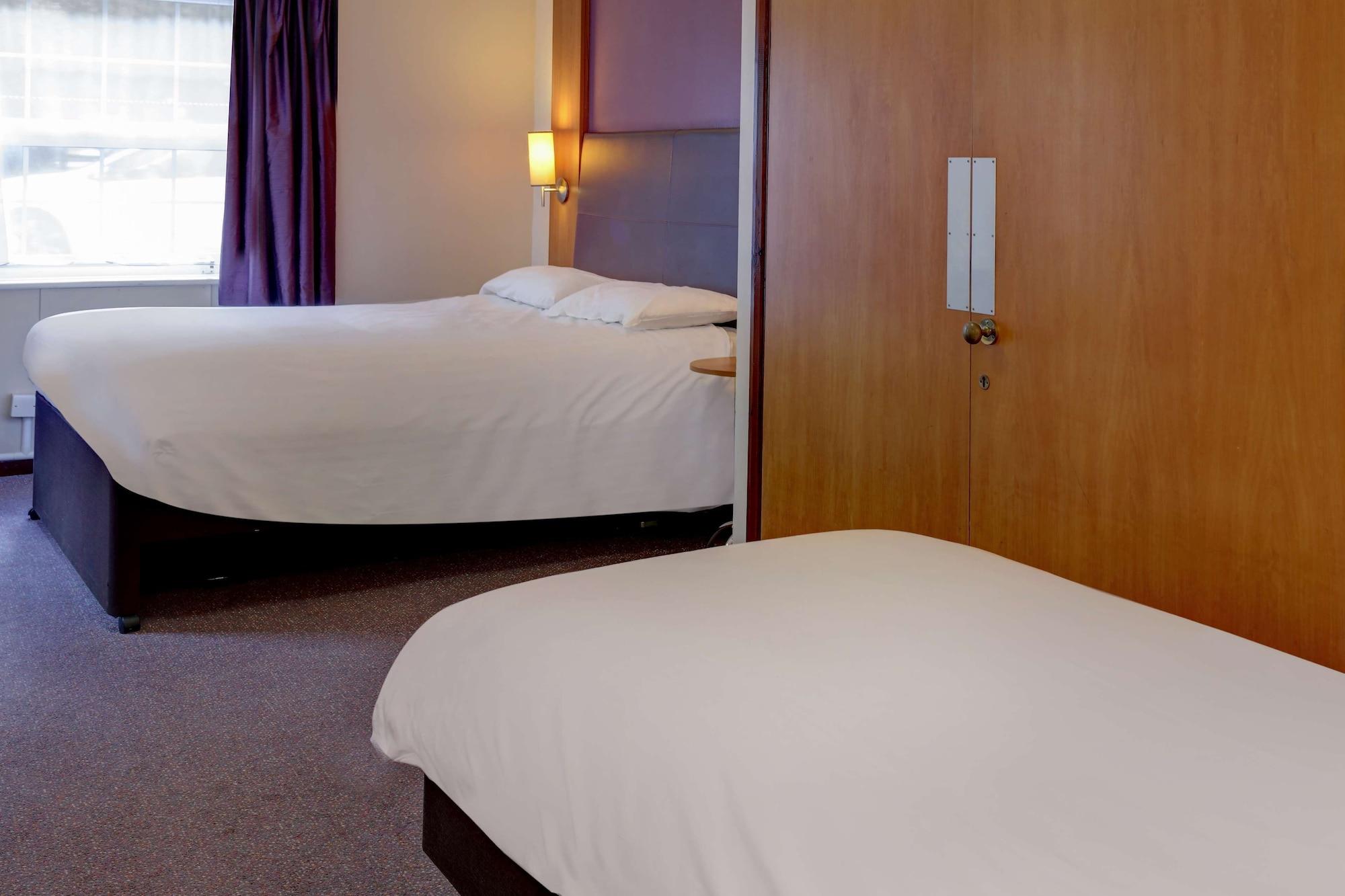 Hotel Plaza Chorley; Sure Collection By Western 3*